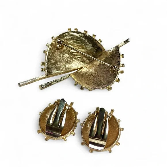 Vintage Asian Inspired Goldtone Jewelry Set - Picture 2 of 2